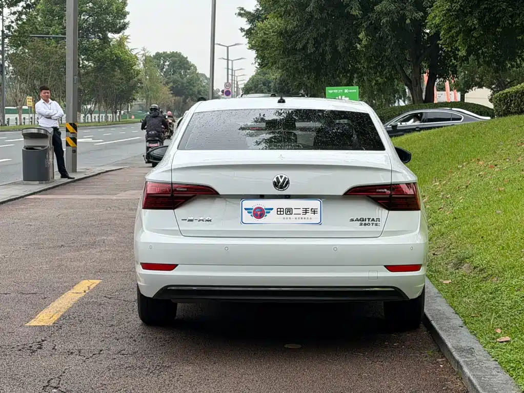 Volkswagen Sagitar — миниатюра 5