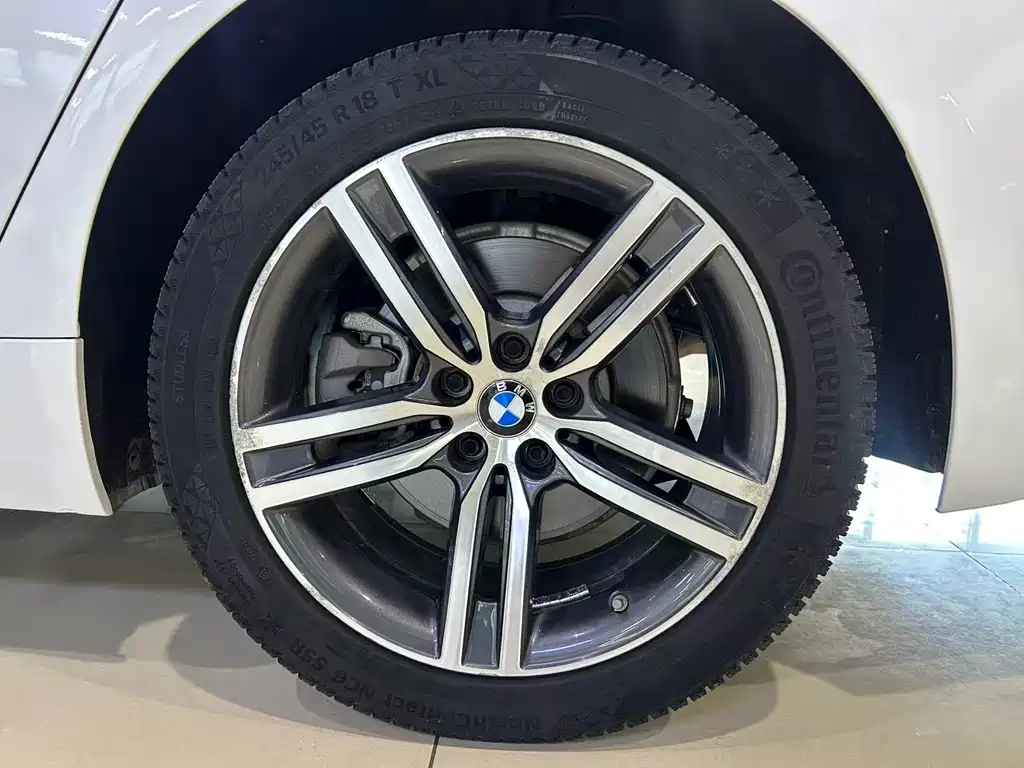 BMW 5 Series — миниатюра 16