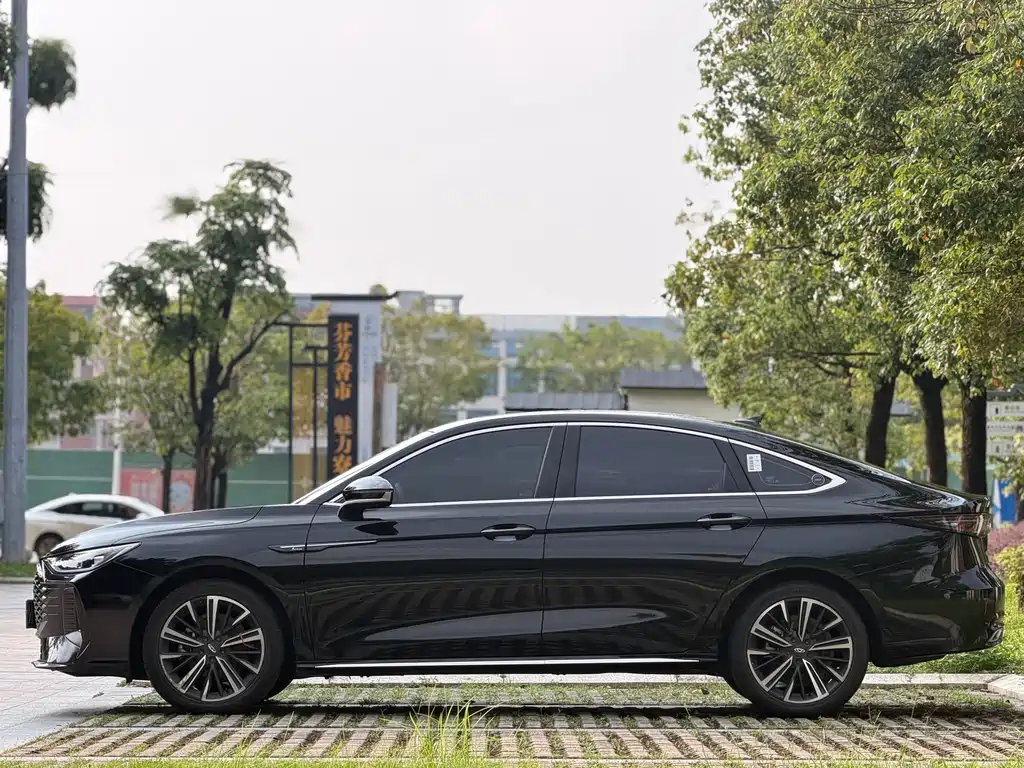 Chery Arrizo 8 PRO — миниатюра 5