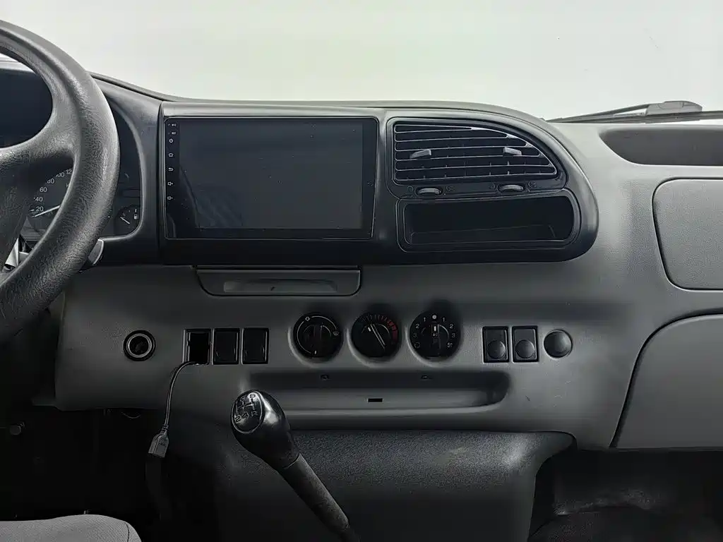 Ford Transit Classic — миниатюра 12