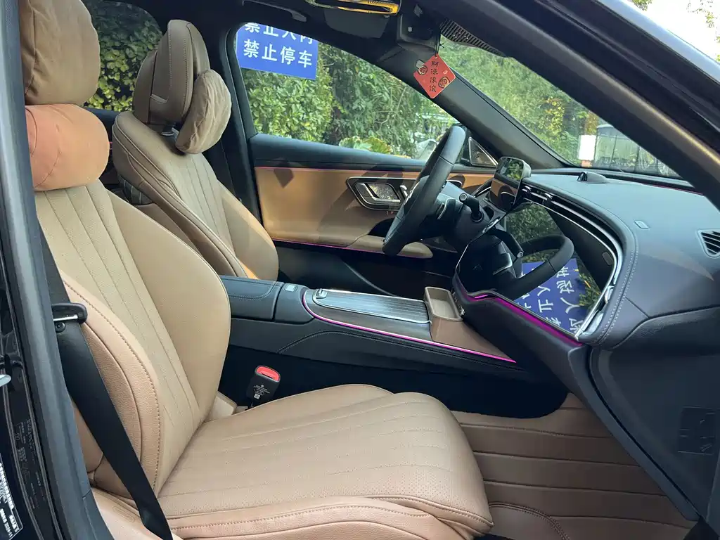 Mercedes-Benz E-Class — миниатюра 13