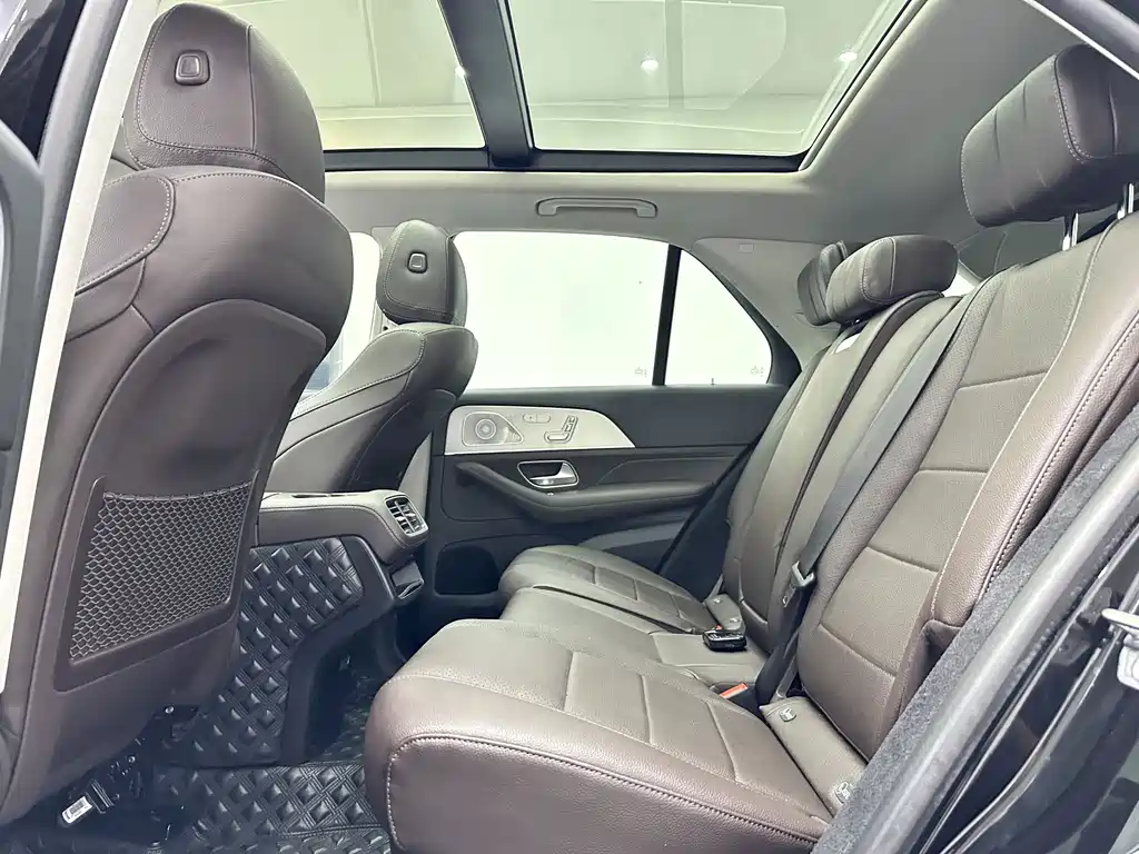 Mercedes-Benz GLE (Import) — миниатюра 10