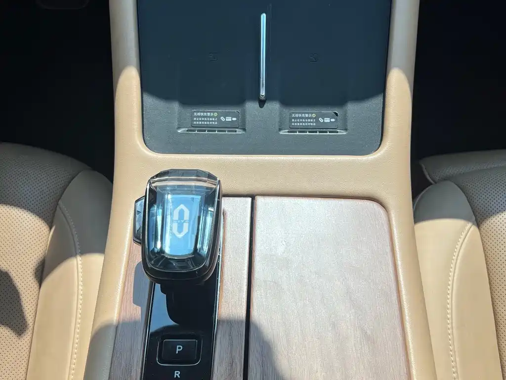 AITO AITO M7 — миниатюра 11