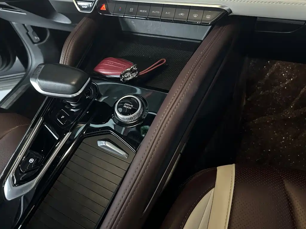 Geely Xingyue L — миниатюра 9