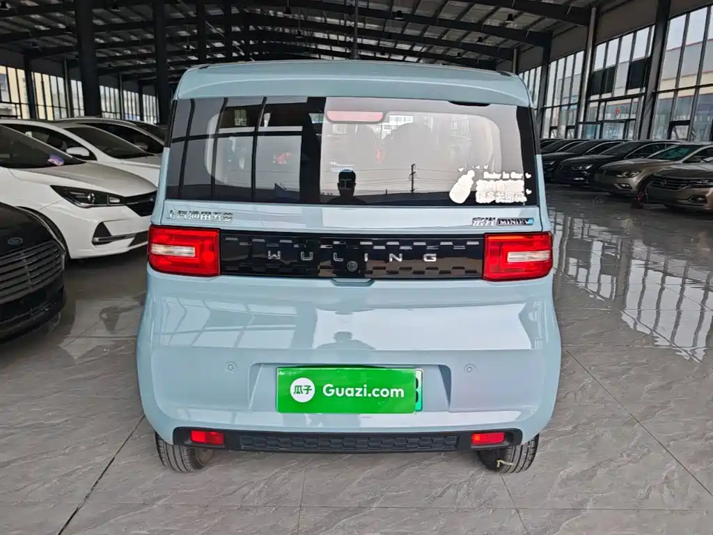 Wuling MINIEV — миниатюра 6