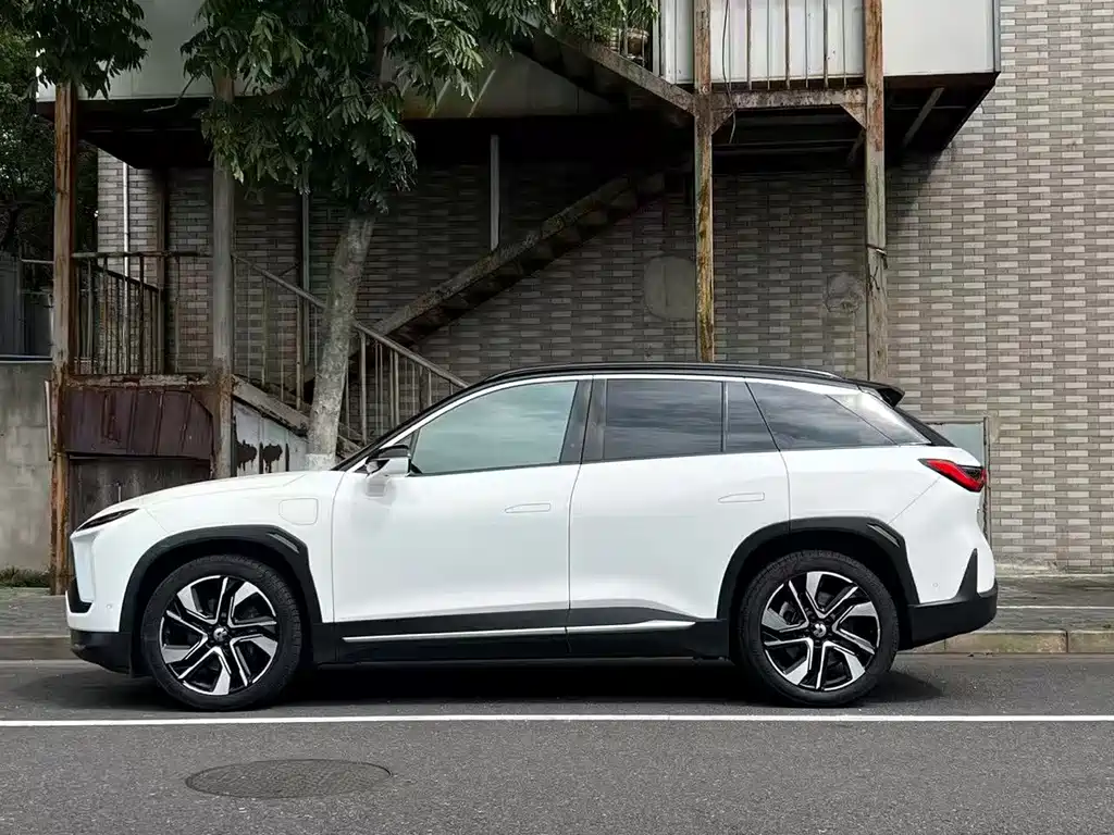NIO ES6 — миниатюра 7
