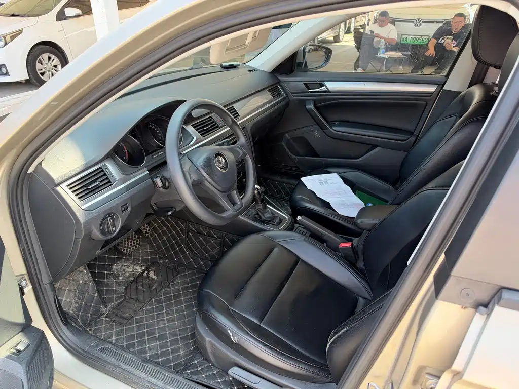 Volkswagen Bora — миниатюра 3