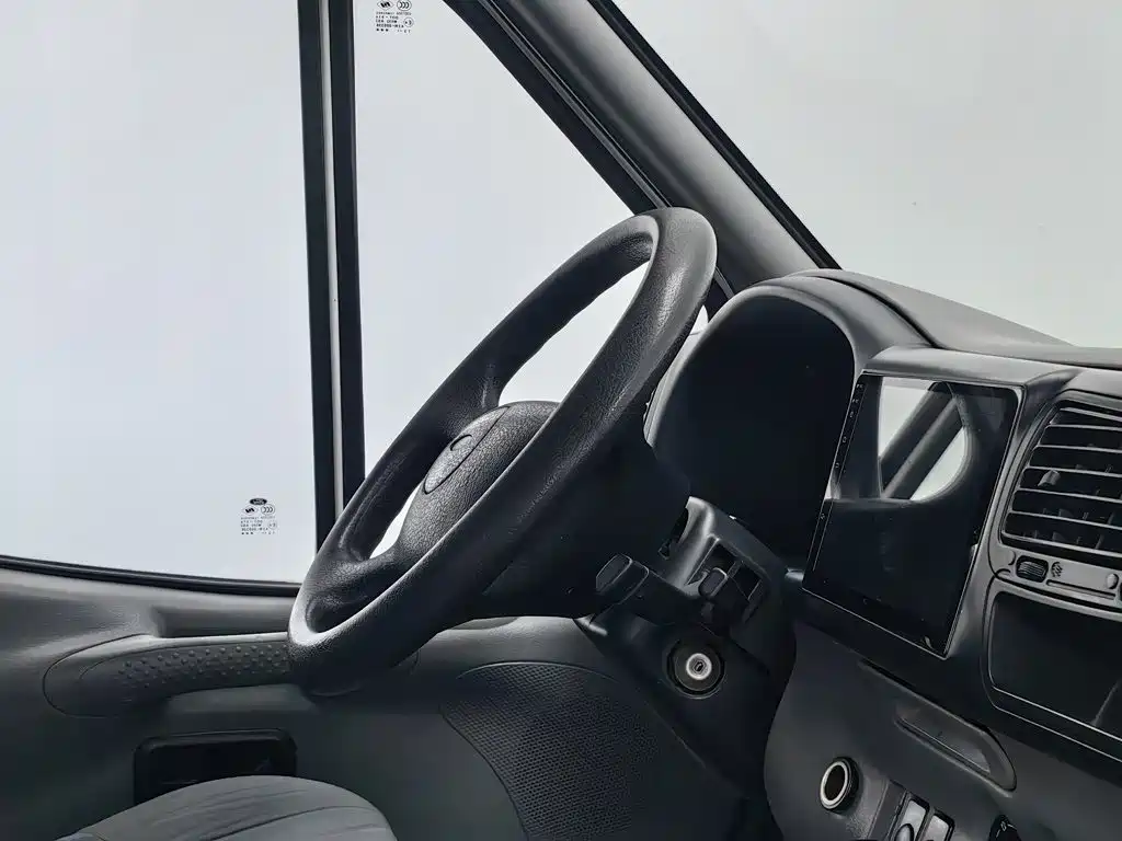 Ford Transit Classic — миниатюра 22