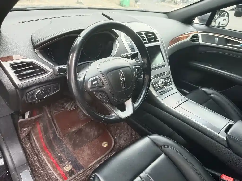 Lincoln MKZ — миниатюра 5