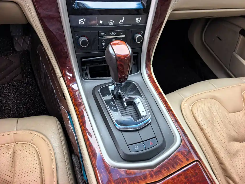 Cadillac SLS — миниатюра 15
