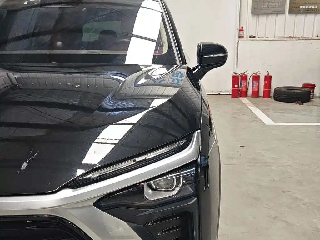 NIO ES8 — миниатюра 5