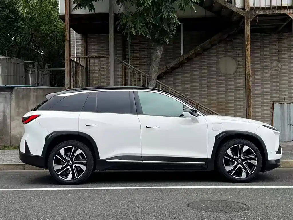 NIO ES6 — миниатюра 3