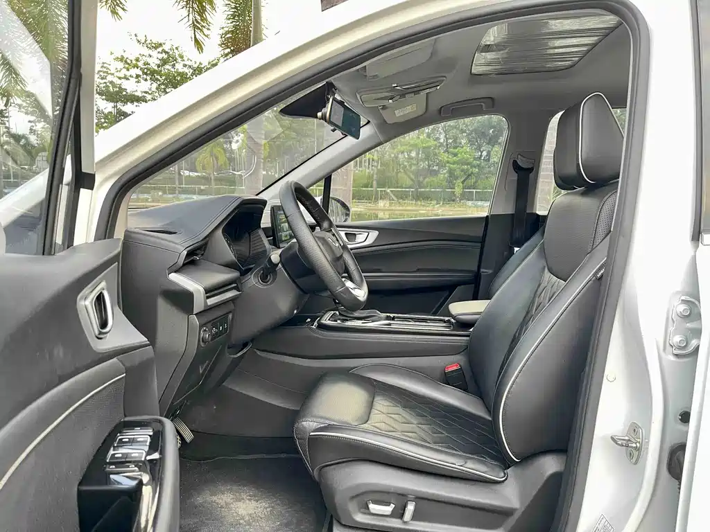 Wuling Jiachen — миниатюра 10