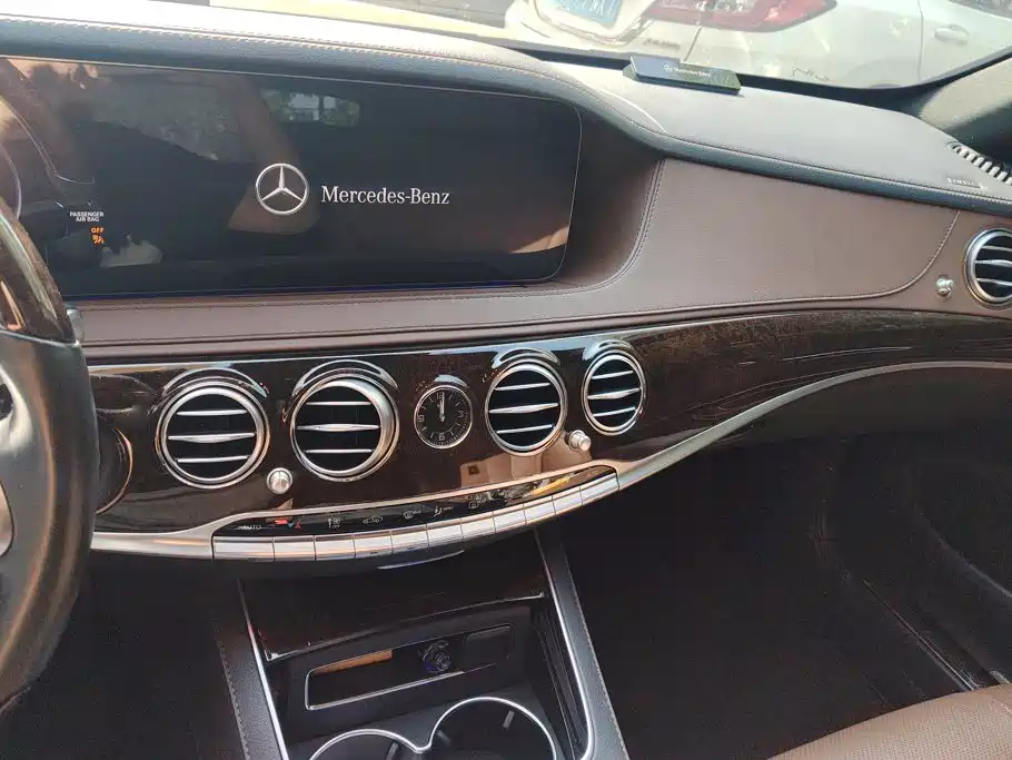 Mercedes-Benz S-Class — миниатюра 13