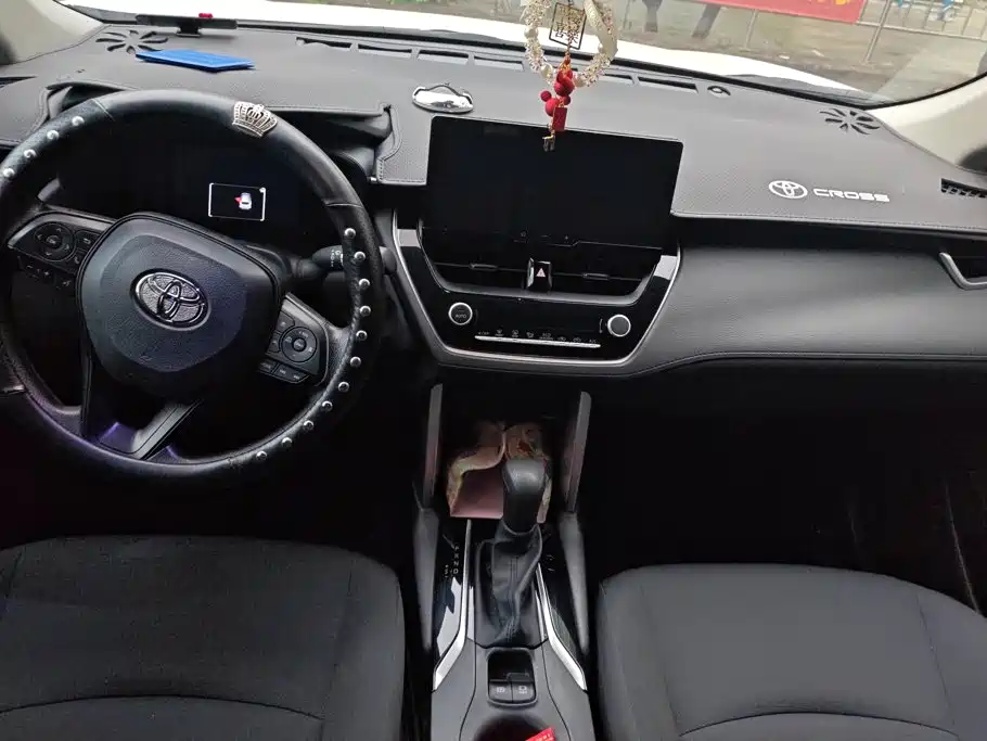 Toyota Corolla Cross — миниатюра 13