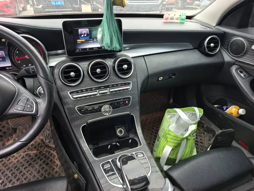 Mercedes-Benz C-Class — миниатюра 12