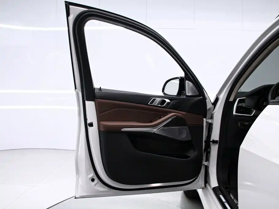 BMW X5 (Import) — миниатюра 14