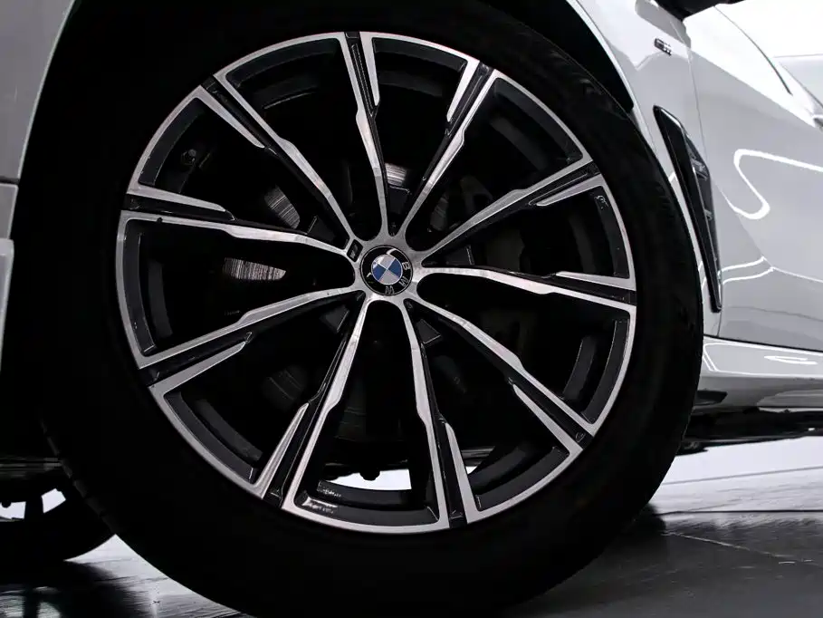 BMW X5 (Import) — миниатюра 19