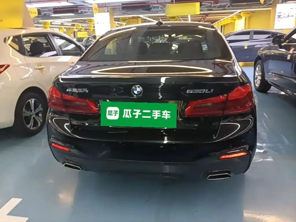 BMW 5 Series — миниатюра 4