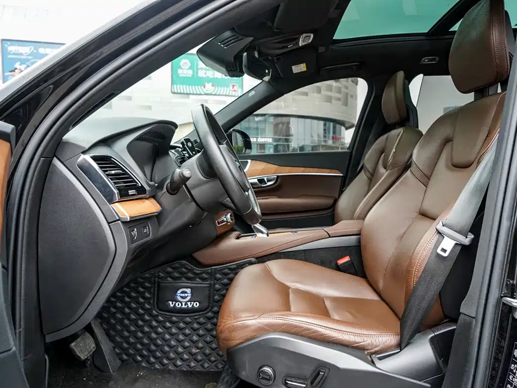 Volvo XC90 — миниатюра 19