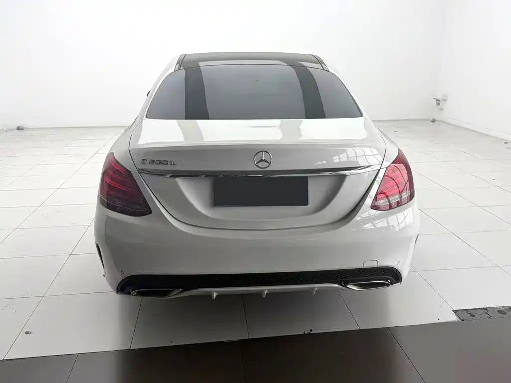 Mercedes-Benz C-Class — миниатюра 8