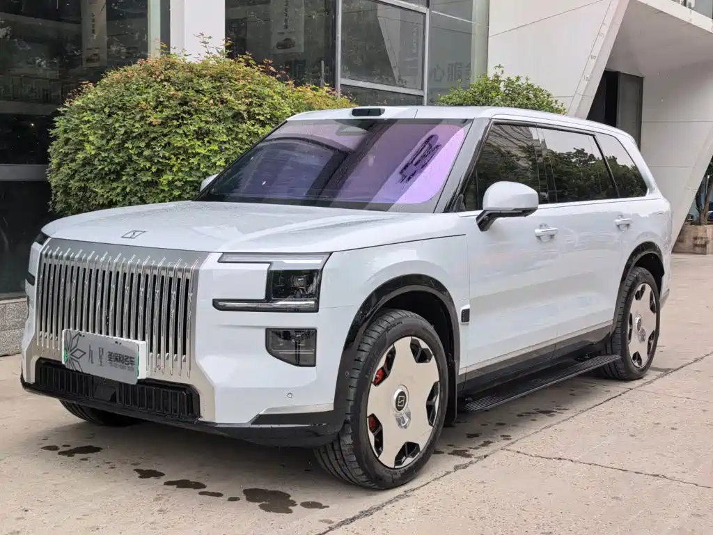 Zeekr 9X 2025 Hyper 70kWh мест