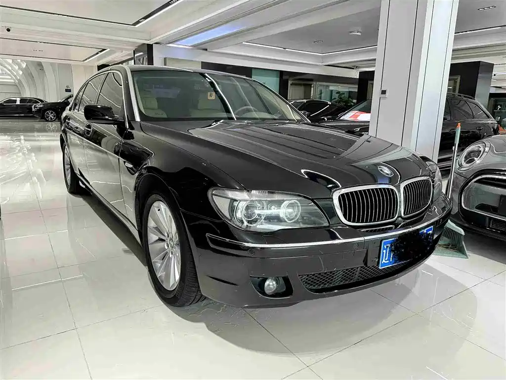 BMW 7 Series 7 2005 740Li