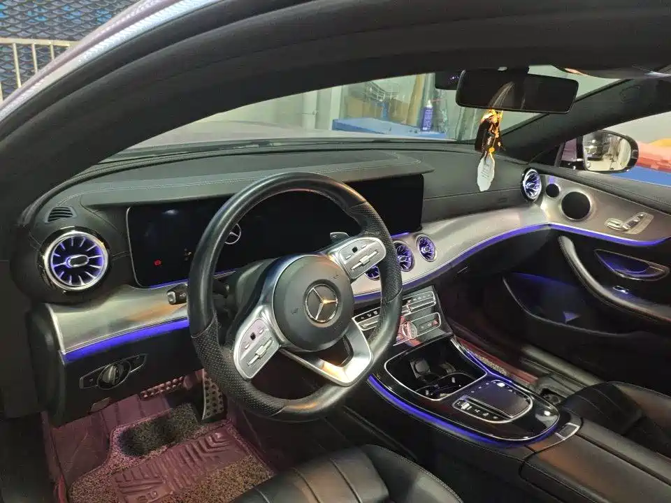 Mercedes-Benz E-Class (Import) — миниатюра 3