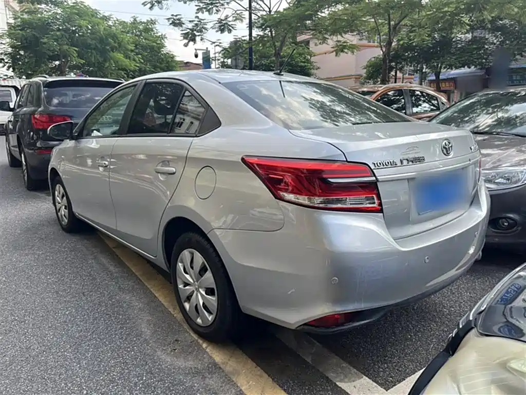 TOYOTA YARIS L TO ENJOY