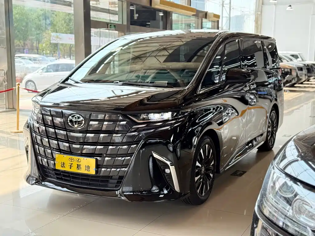Toyota Alphard — миниатюра 3