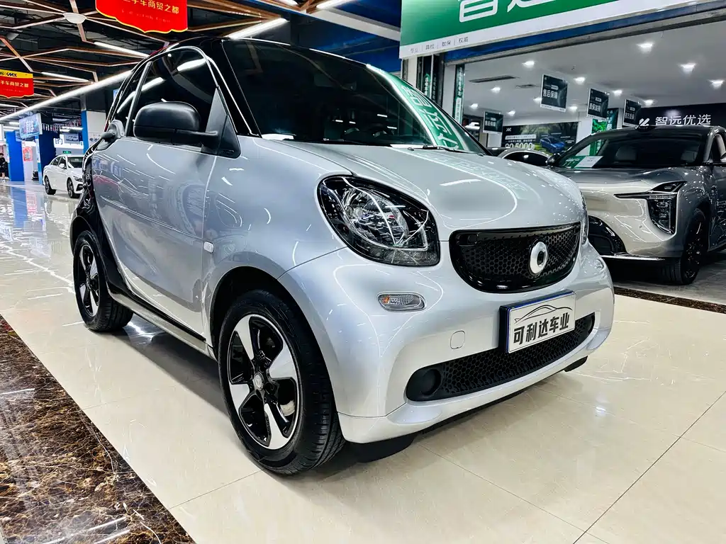smart Smart Fortwo — миниатюра 4