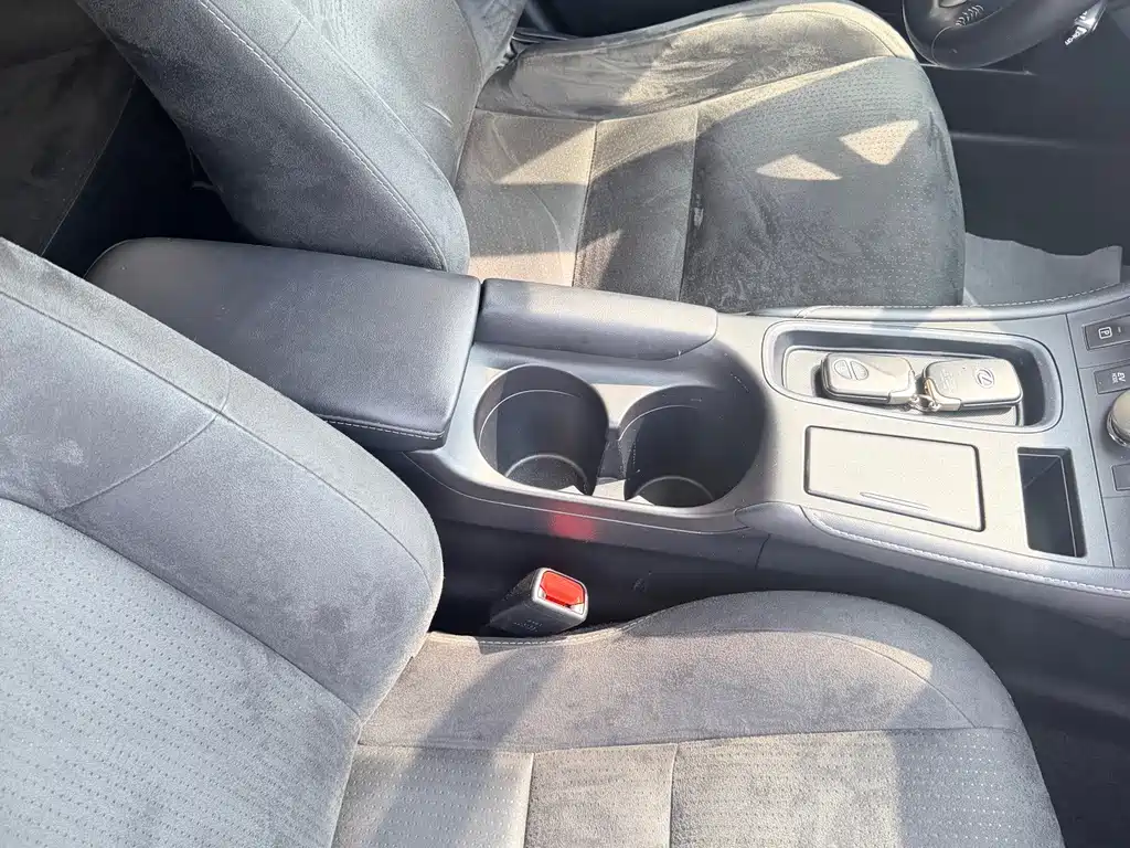 Lexus CT — миниатюра 18