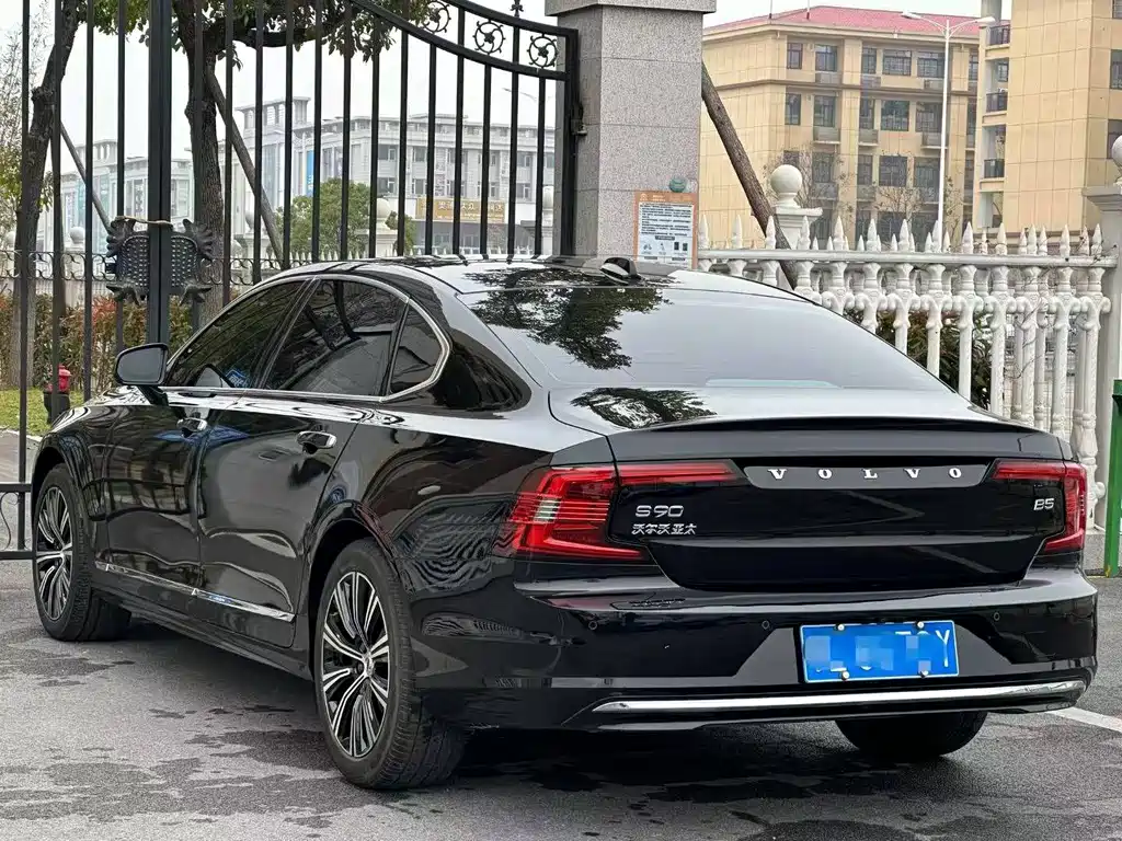 Volvo S90 — миниатюра 9