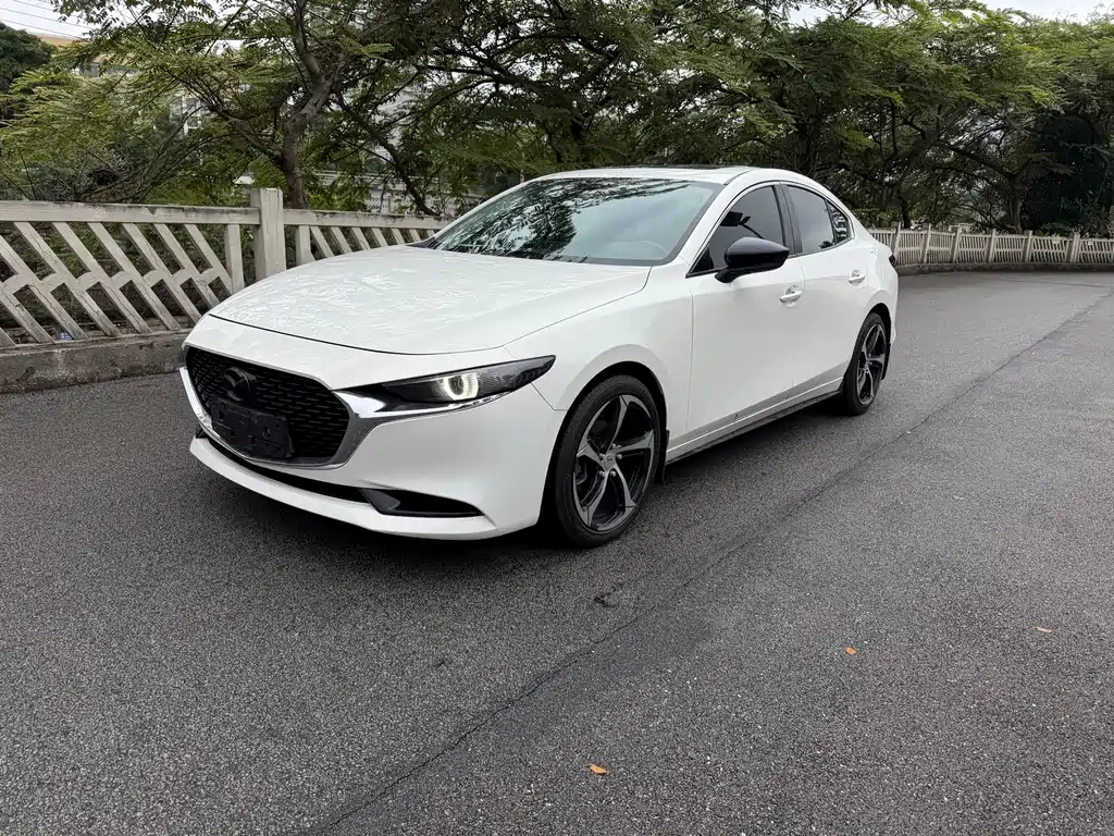 Mazda 3 Axela 2021