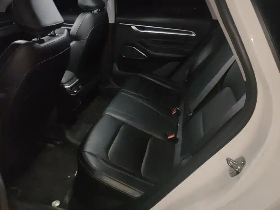 Geely Emgrand — миниатюра 11