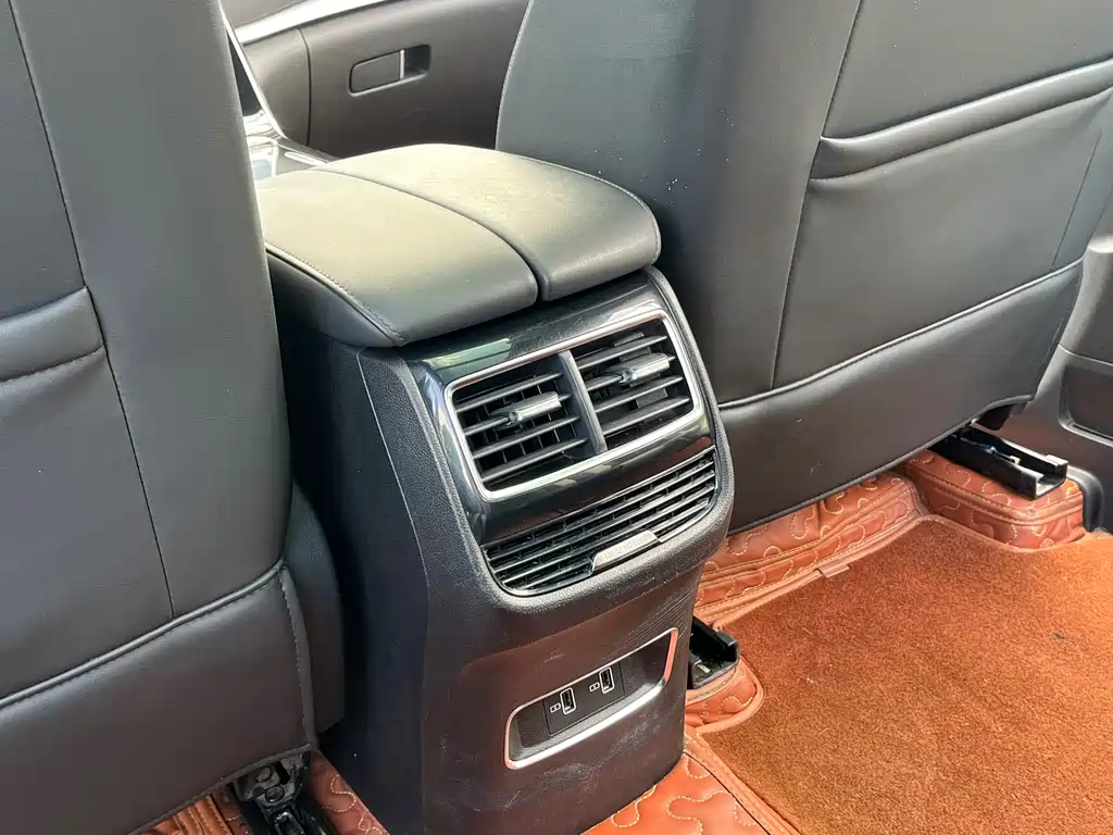 Roewe RX5 MAX — миниатюра 14