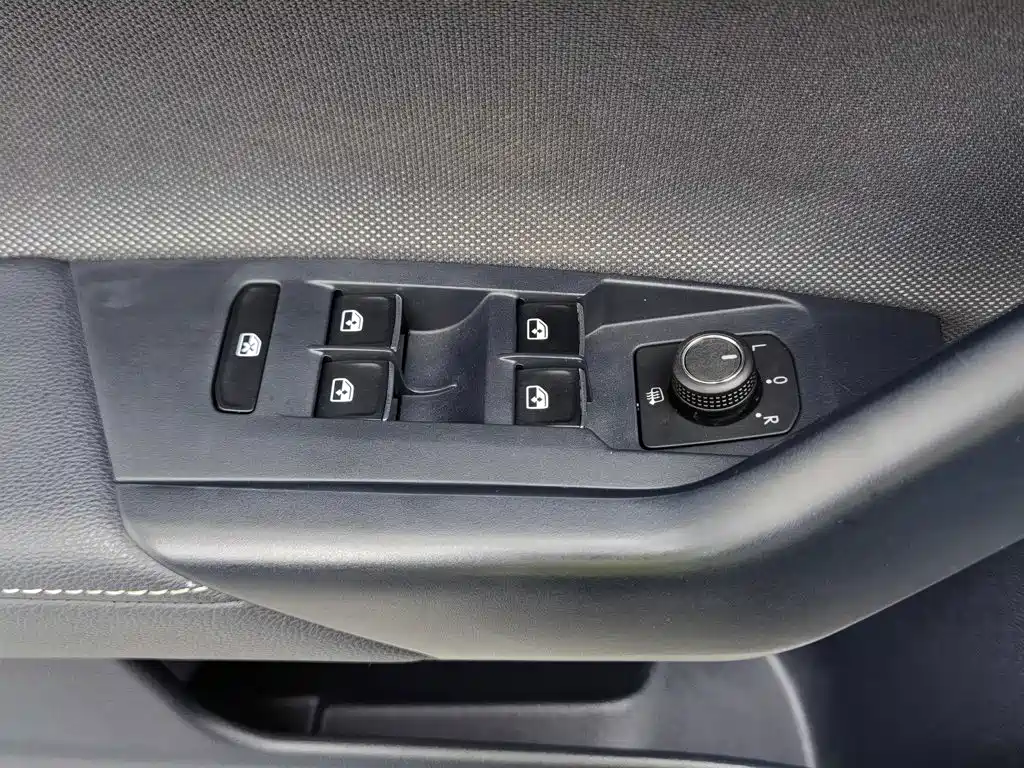 Volkswagen Lavida — миниатюра 9