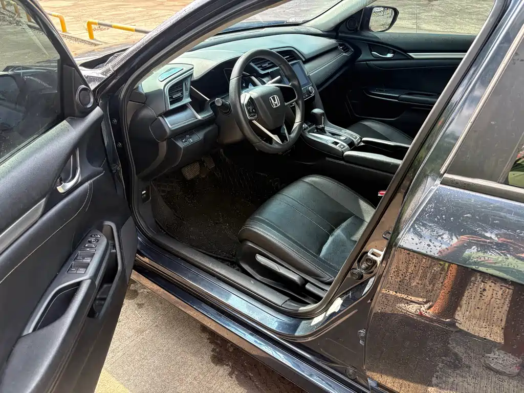 Honda Civic — миниатюра 8