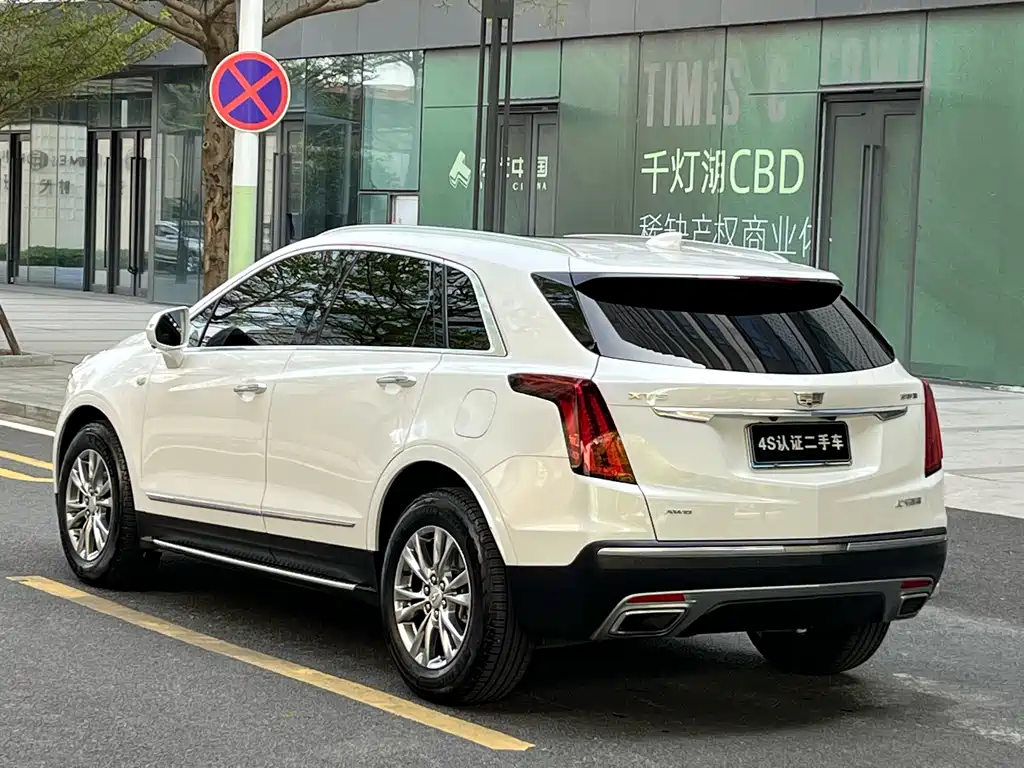 CADILLAC XT5