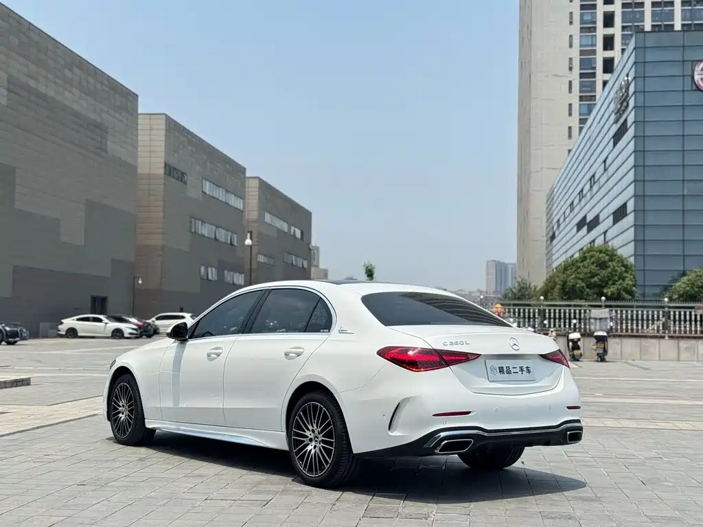 Mercedes-Benz C-Class — миниатюра 7