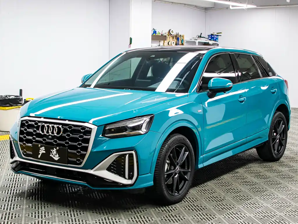 Audi Q2L 2023