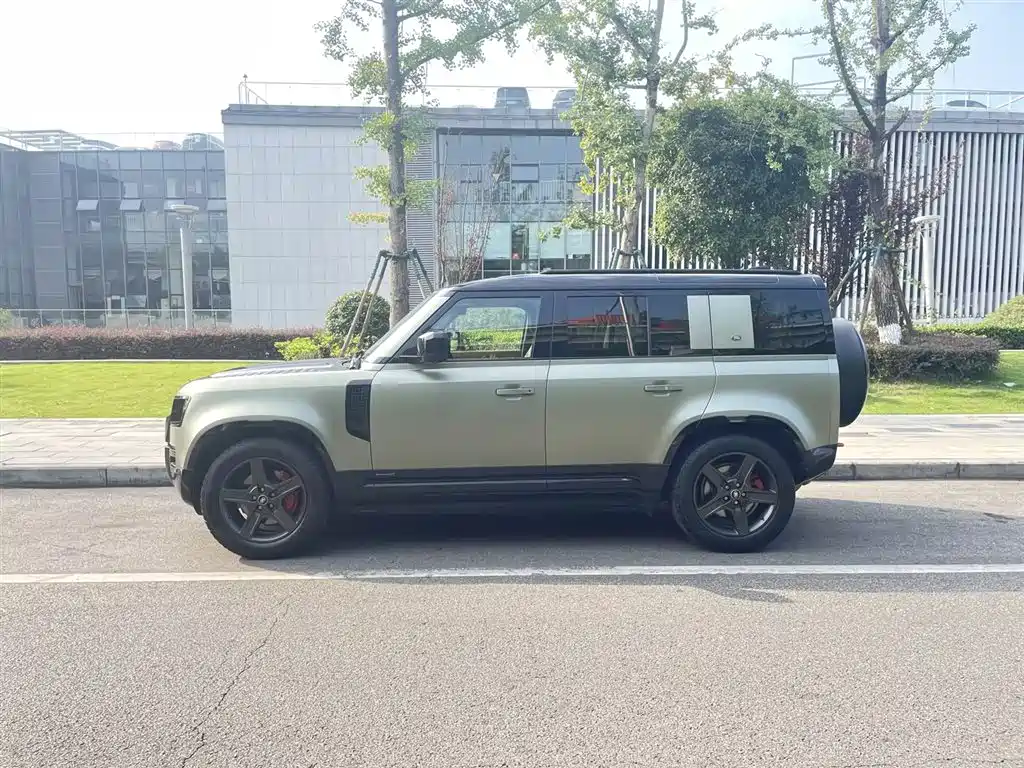 Land Rover Land Rover Defender 2024 110 3.0T P400 X