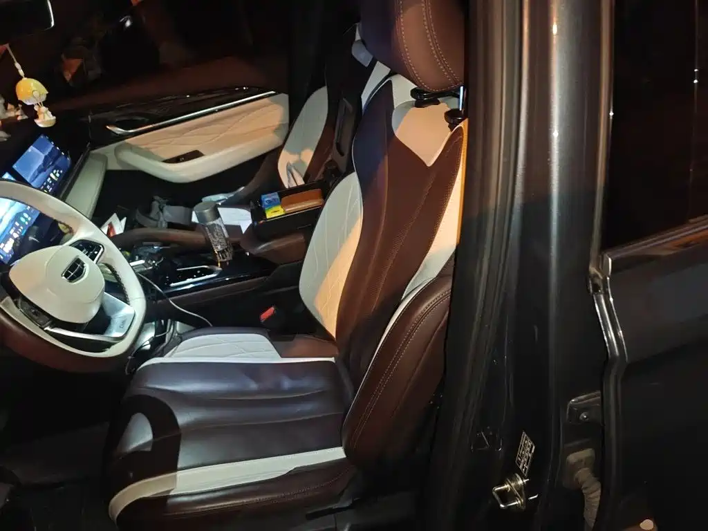 Geely Xingyue L — миниатюра 11
