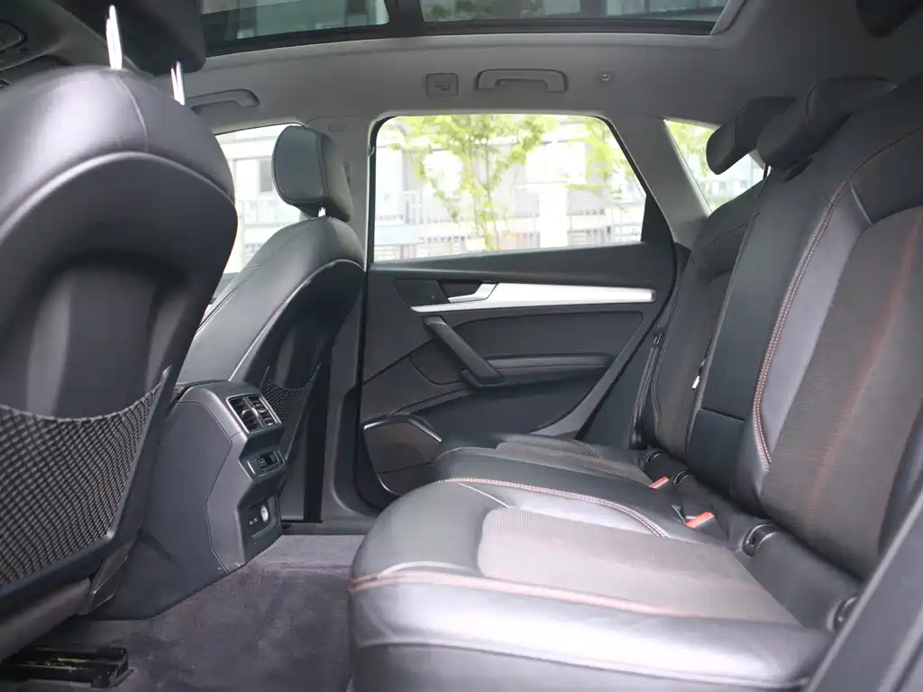 Audi Q5L — миниатюра 8