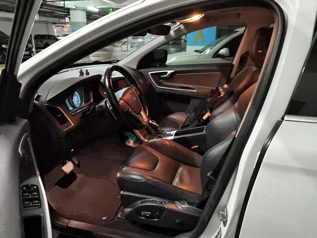 Volvo XC60 — миниатюра 16