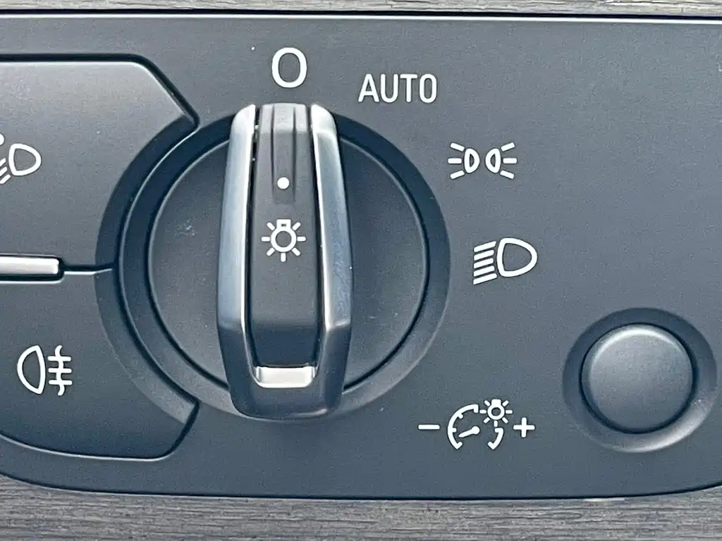 Audi A4L — миниатюра 14