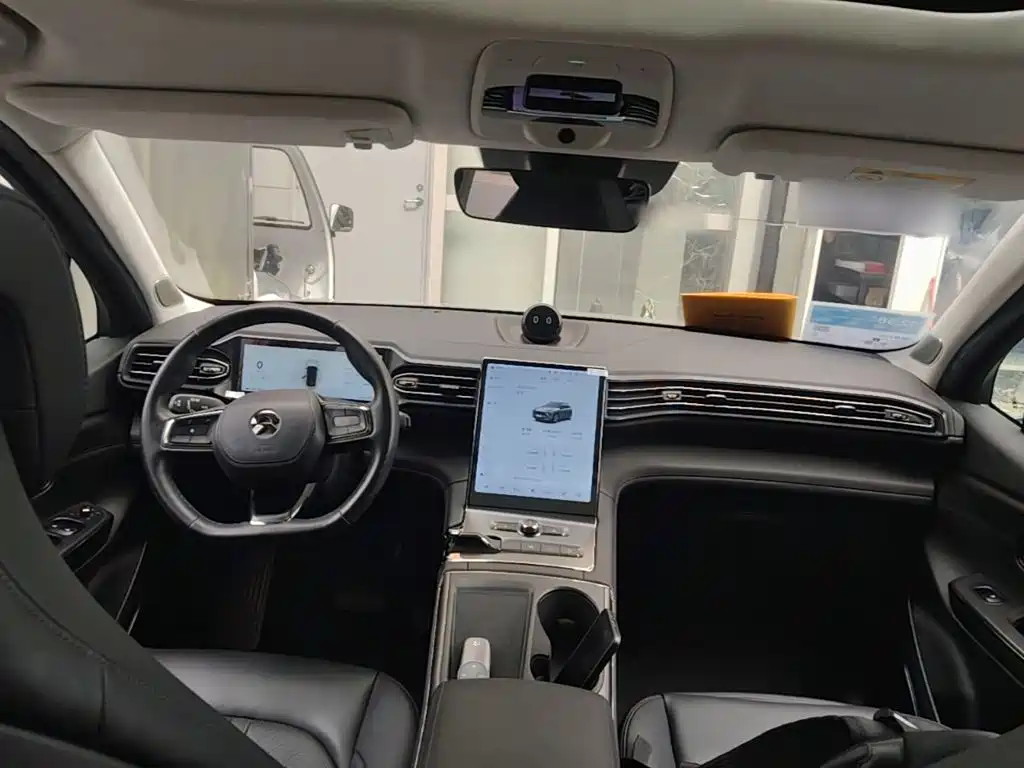 NIO ES6 — миниатюра 10
