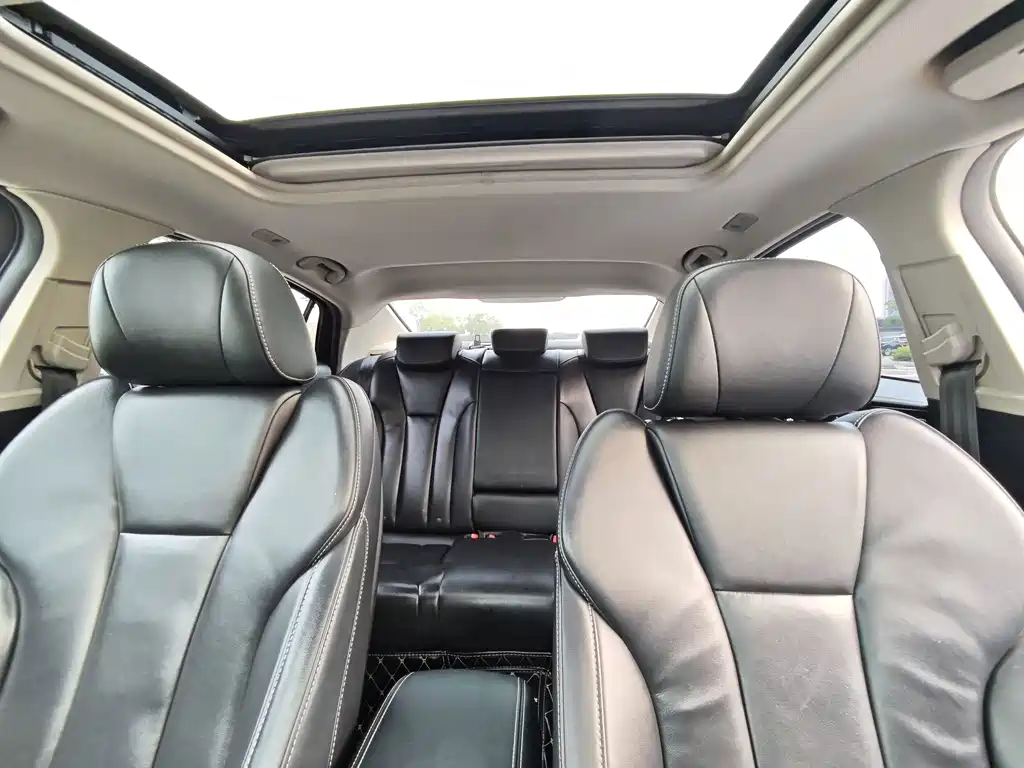 Hongqi Hongqi H5 — миниатюра 10