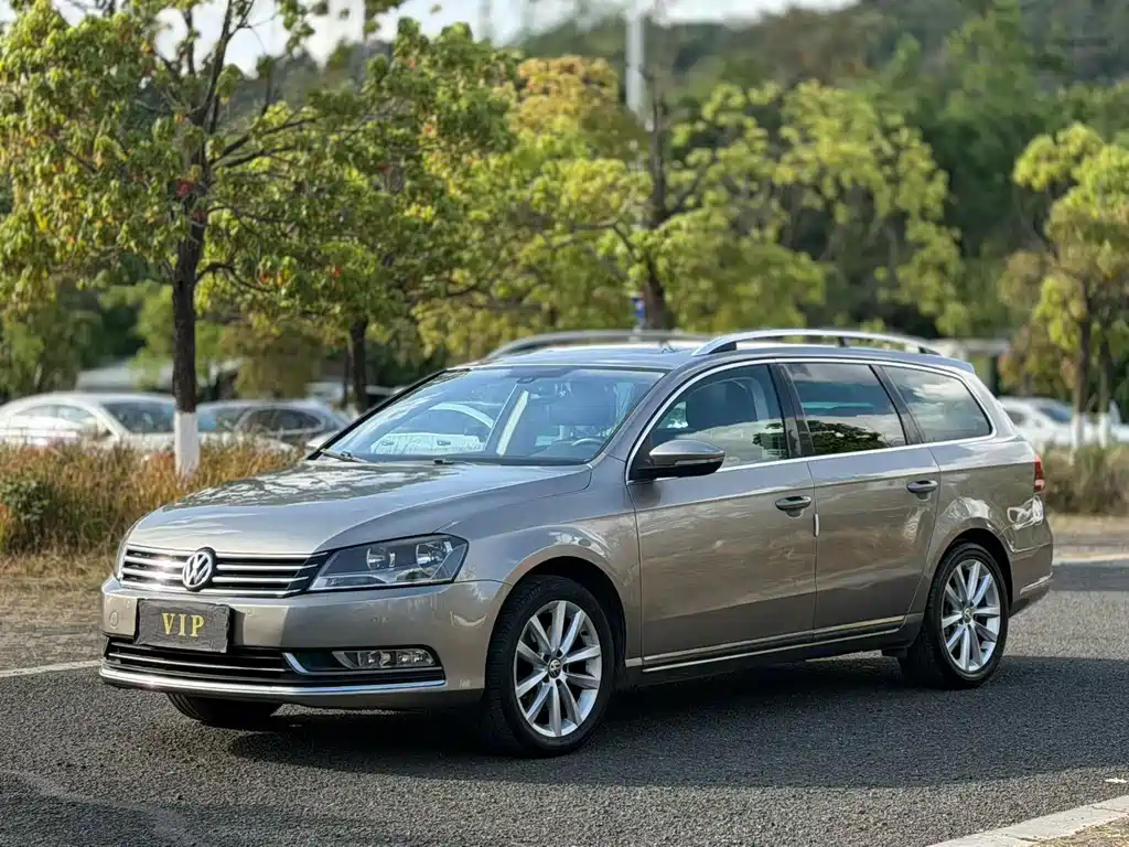 Volkswagen Magotan (Import) 2015
