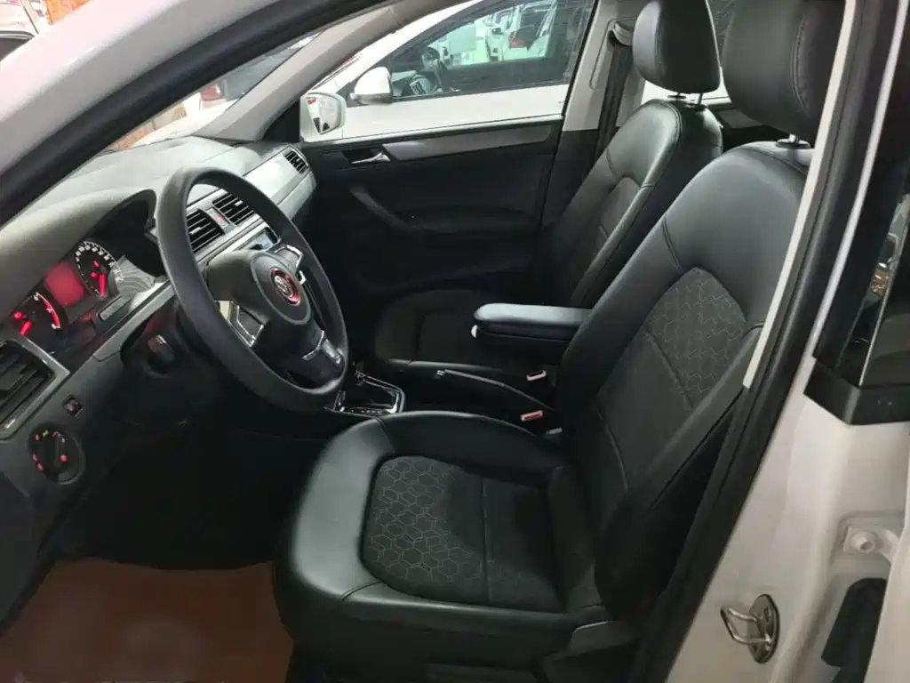 Volkswagen Santana — миниатюра 15